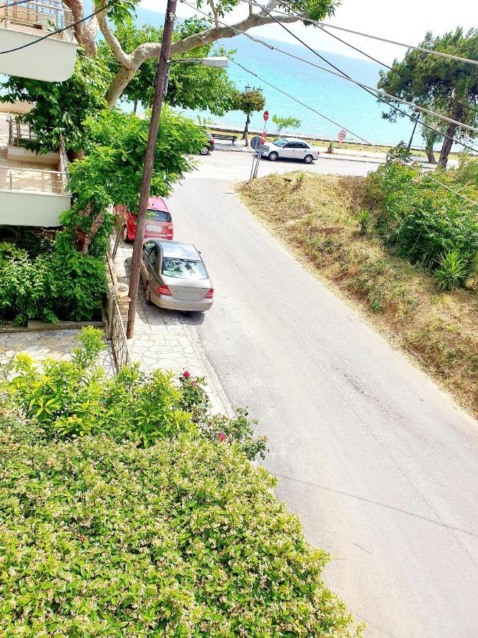 Cozy & Cool Apartment N1 30M From Sea Nea Kallikrateia Ngoại thất bức ảnh