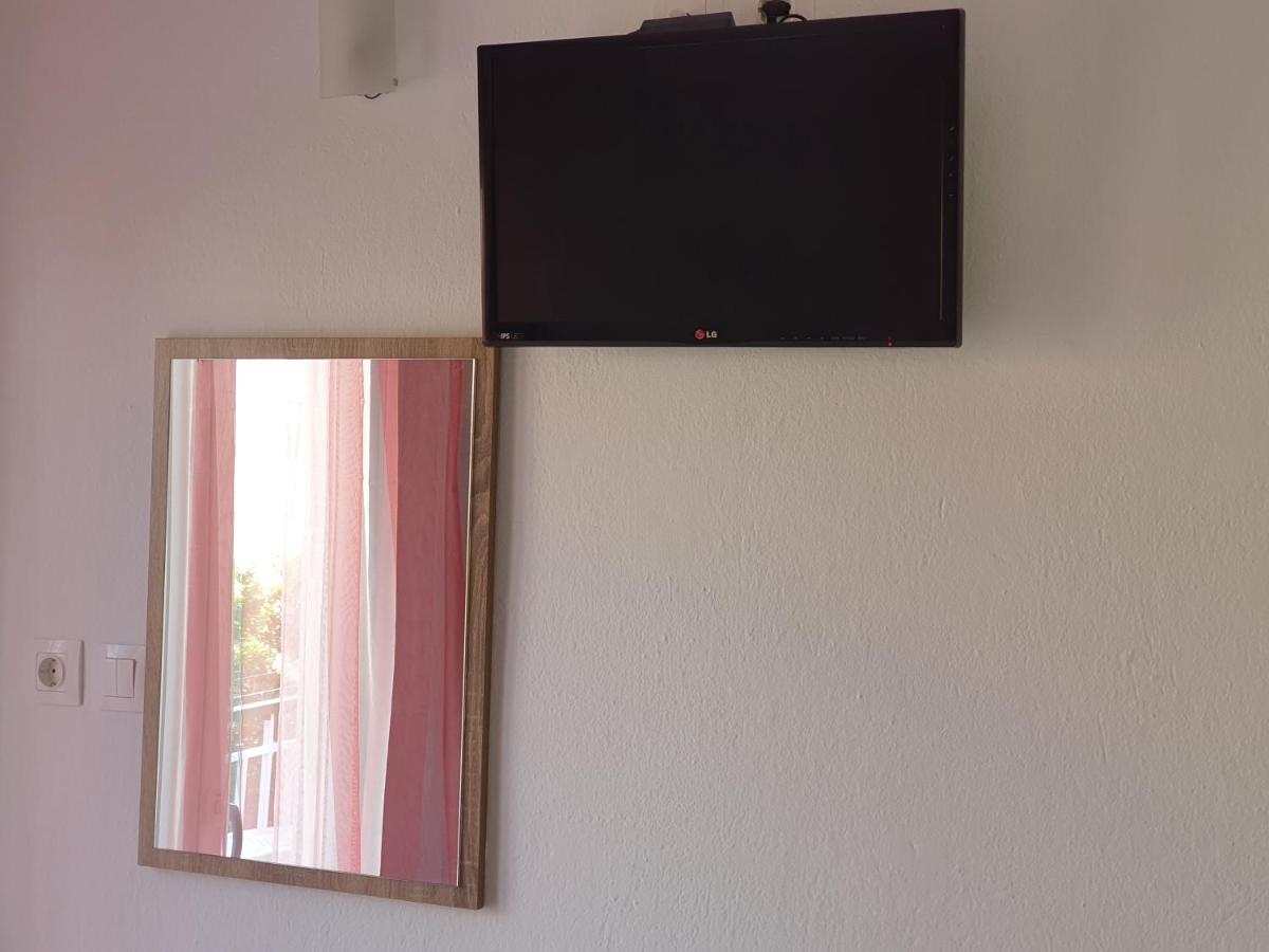 Cozy & Cool Apartment N1 30M From Sea Nea Kallikrateia Ngoại thất bức ảnh