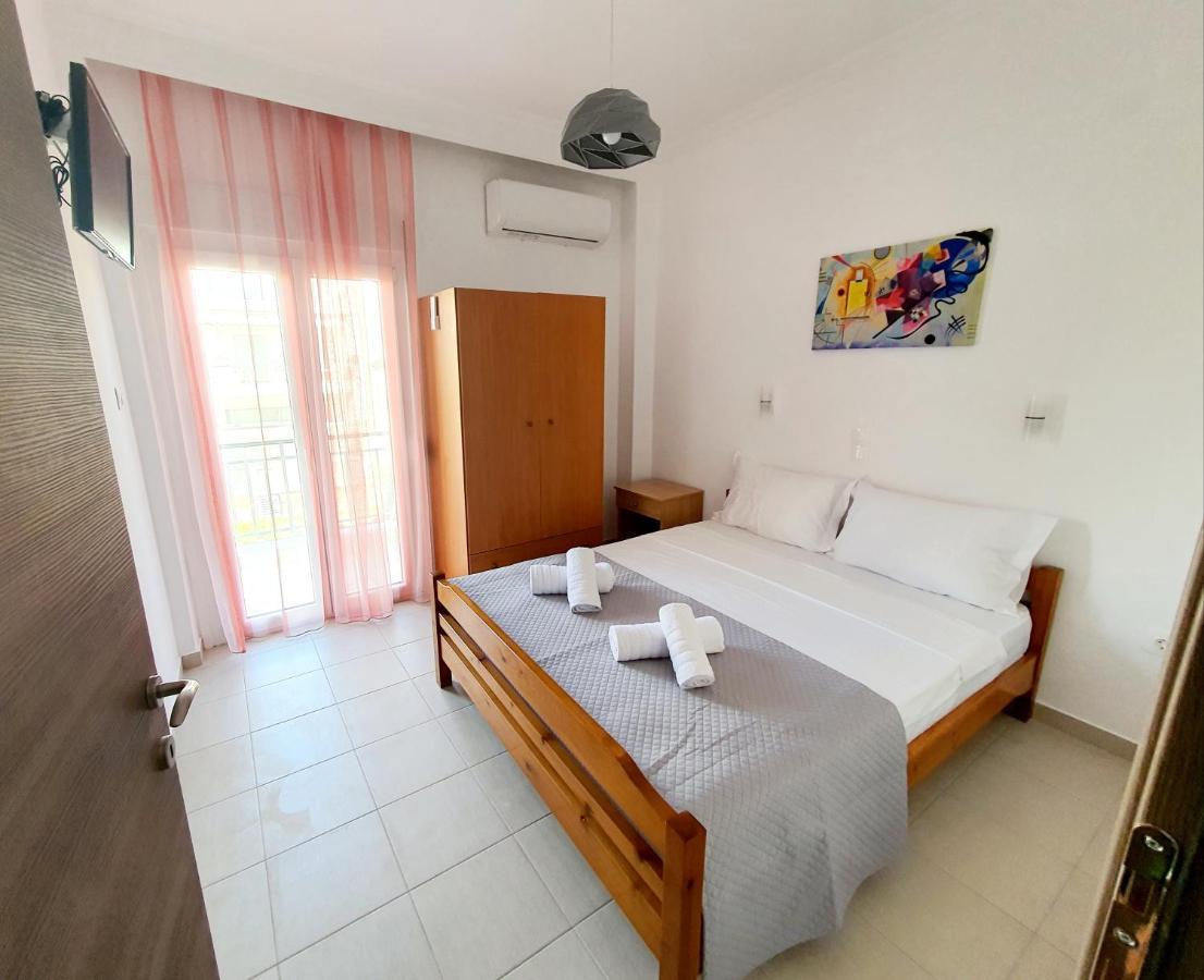 Cozy & Cool Apartment N1 30M From Sea Nea Kallikrateia Ngoại thất bức ảnh